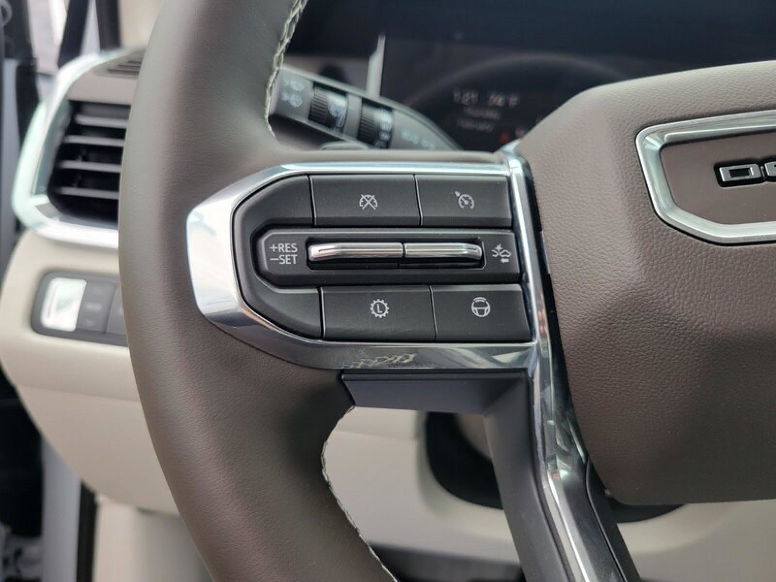 New 2026 GMC Acadia Denali w/ Super Cruise Package image 15