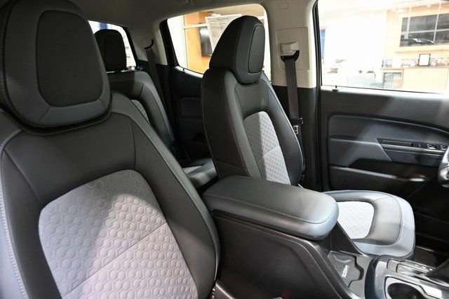 Used 2022 Chevrolet Colorado Z71 image 9