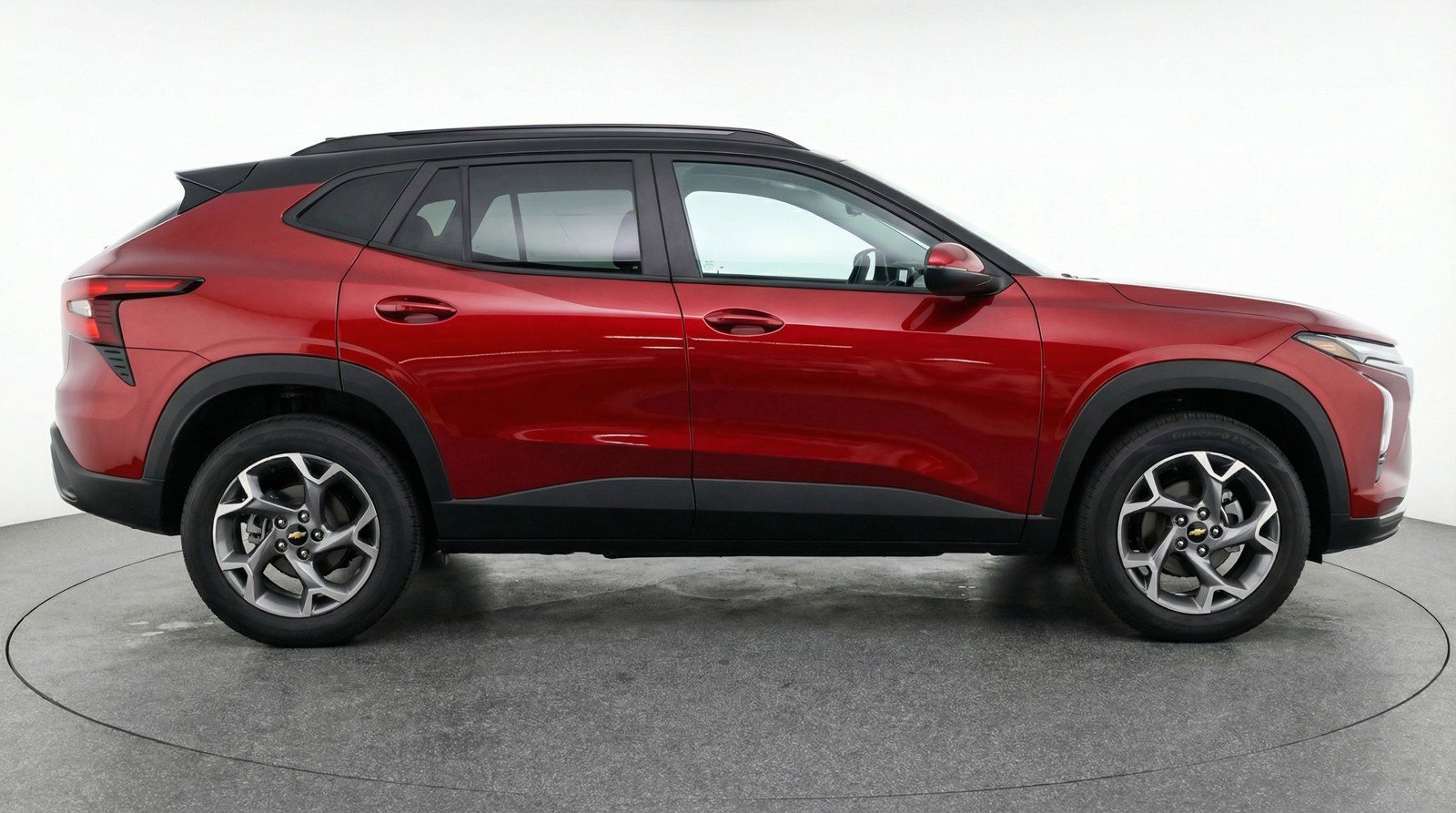Used 2025 Chevrolet Trax LT w/ LT Convenience Package FWD image 11