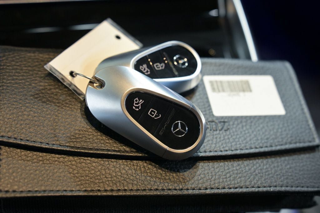 Used 2026 Mercedes-Benz SL 63 AMG 4MATIC image 64
