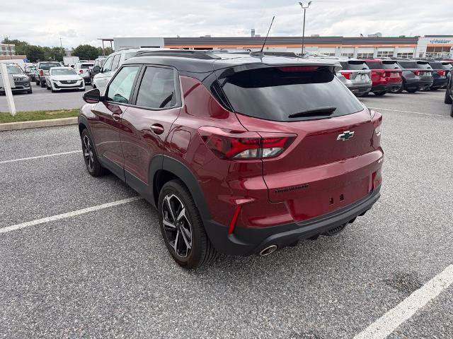 Used 2023 Chevrolet TrailBlazer RS w/ Sun and Liftgate Package FWD image 5