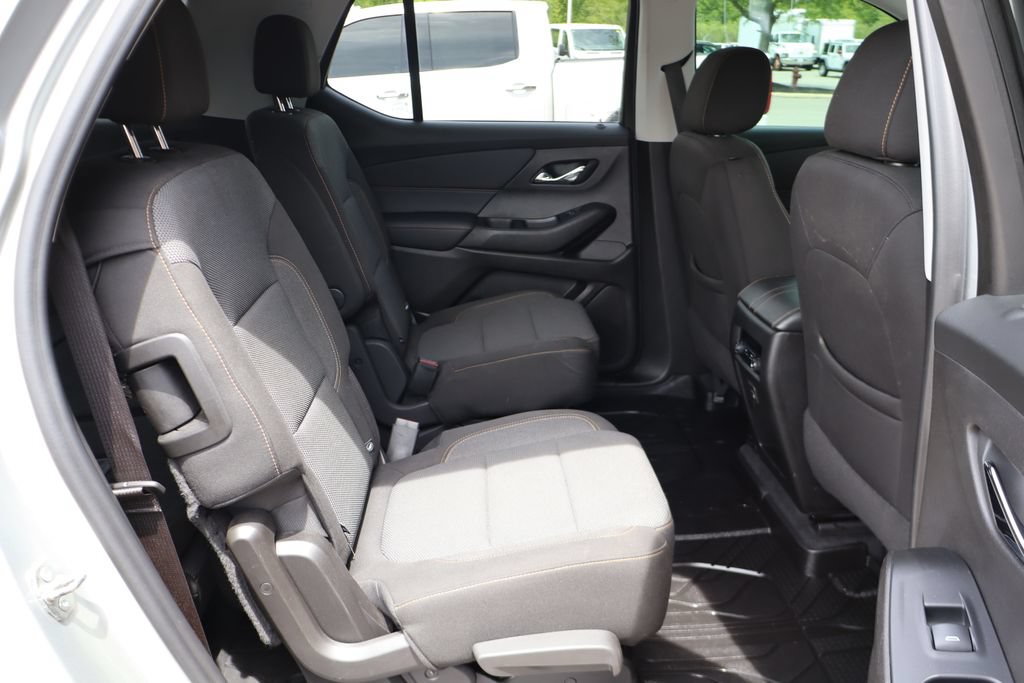 Used 2021 Chevrolet Traverse LT FWD image 44