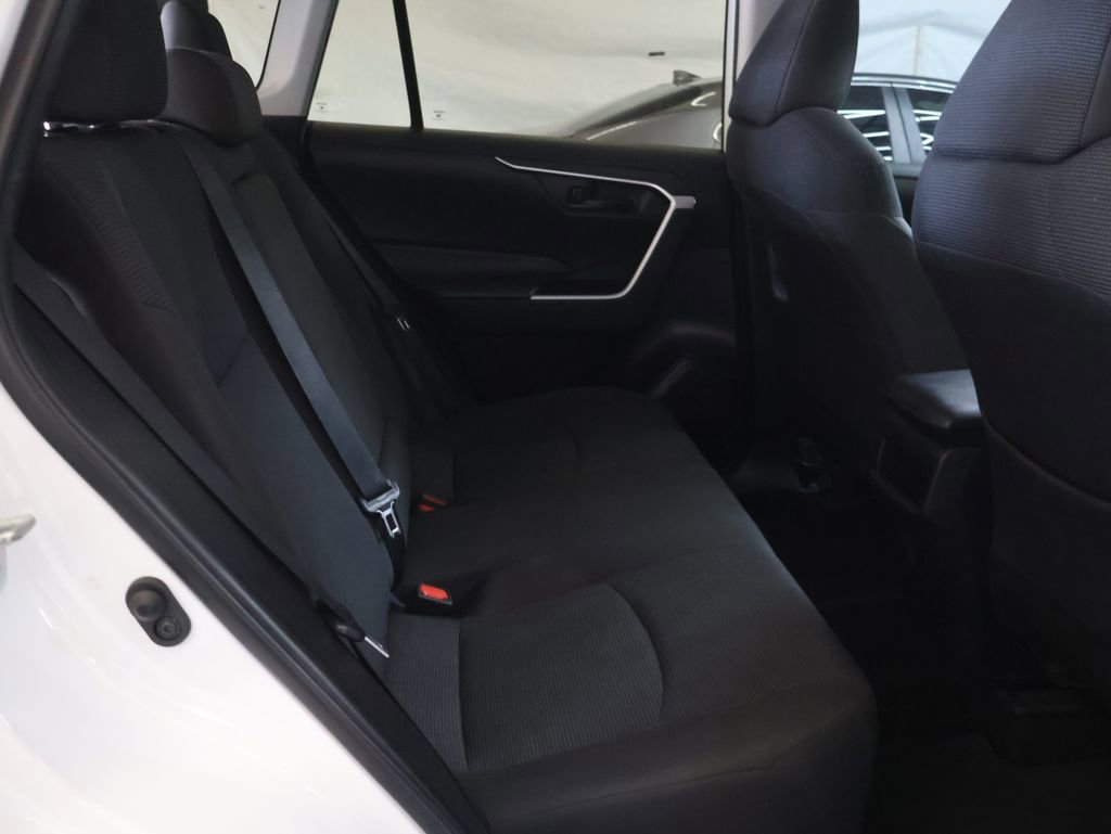 Used 2020 Toyota RAV4 LE FWD image 12
