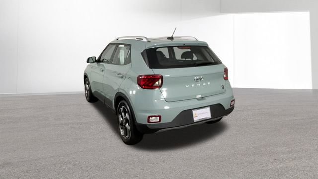 Used 2025 Hyundai Venue SEL FWD image 7