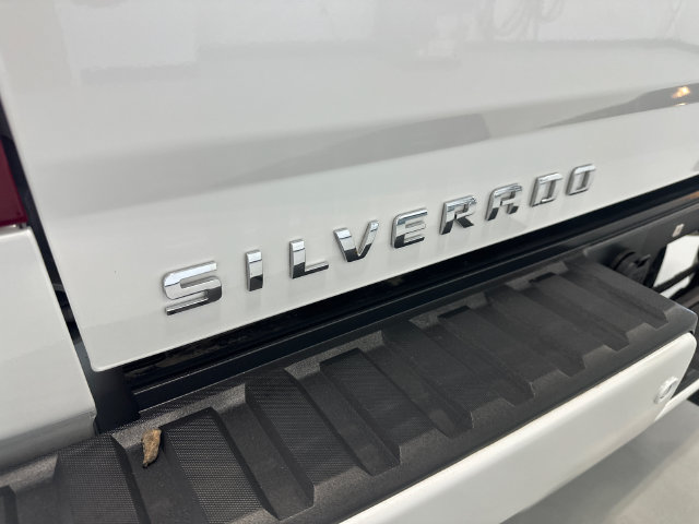 Used 2018 Chevrolet Silverado 1500 LTZ Z71 w/ LTZ Plus Package AWD/4WD image 34