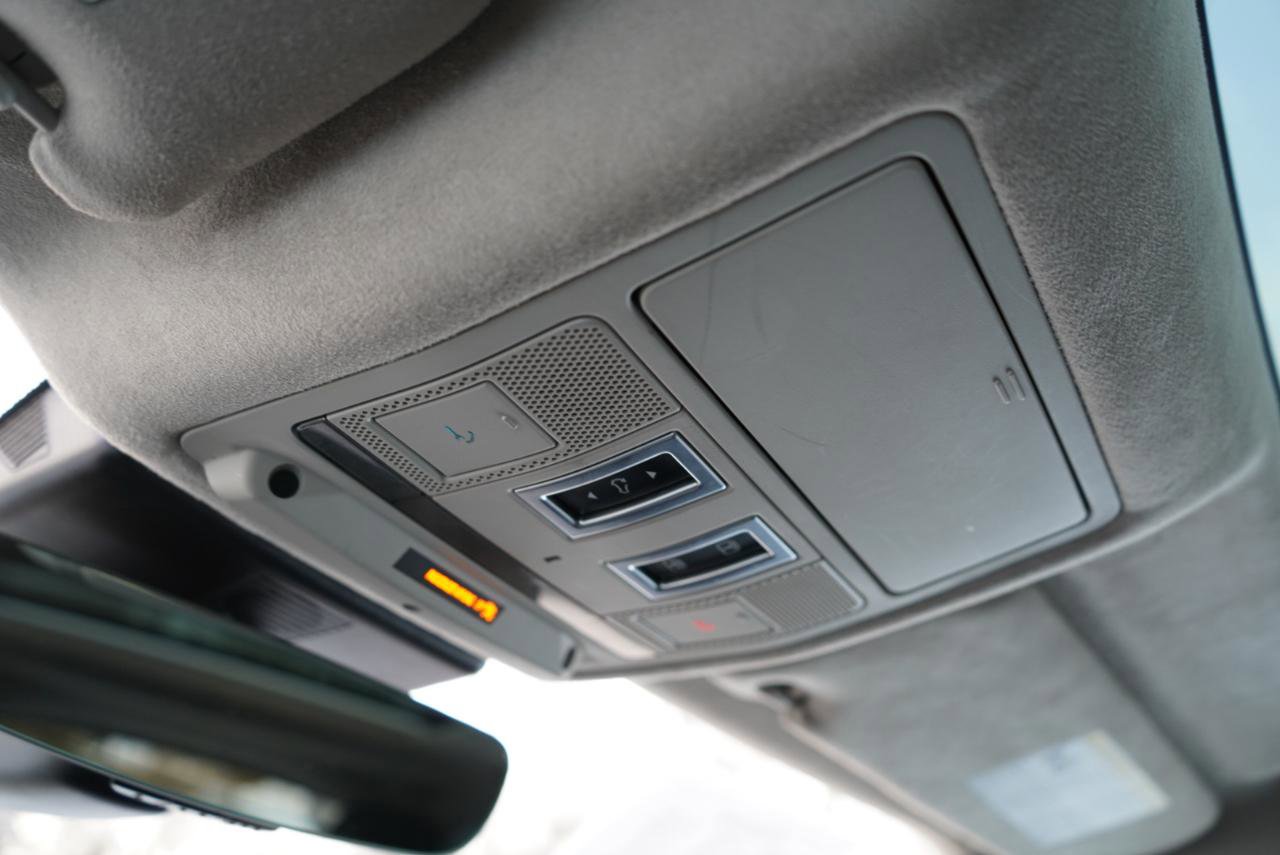 Used 2020 Jaguar F-PACE R-Sport image 42