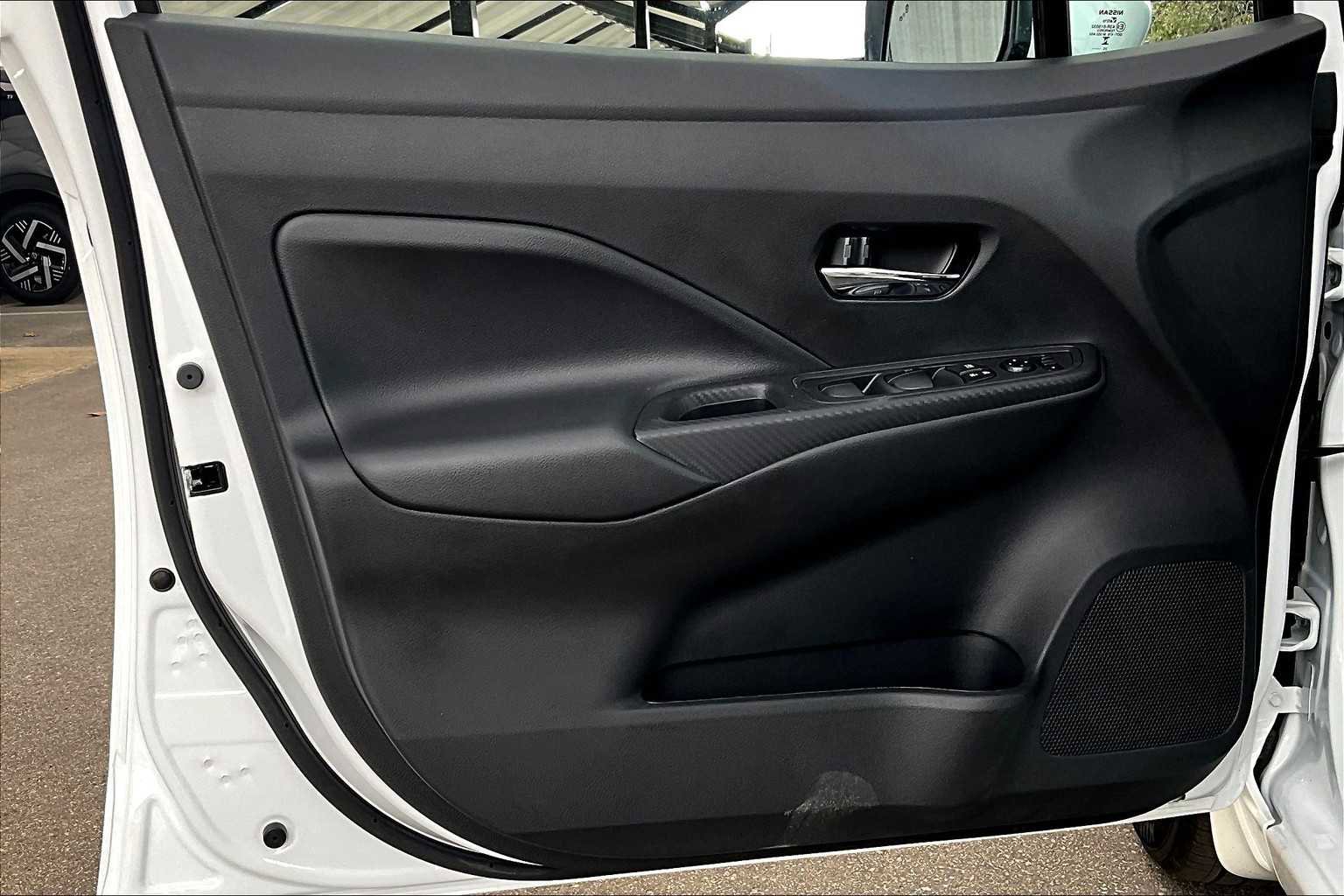 New 2025 Nissan Versa SV w/ Trunk Package FWD image 13