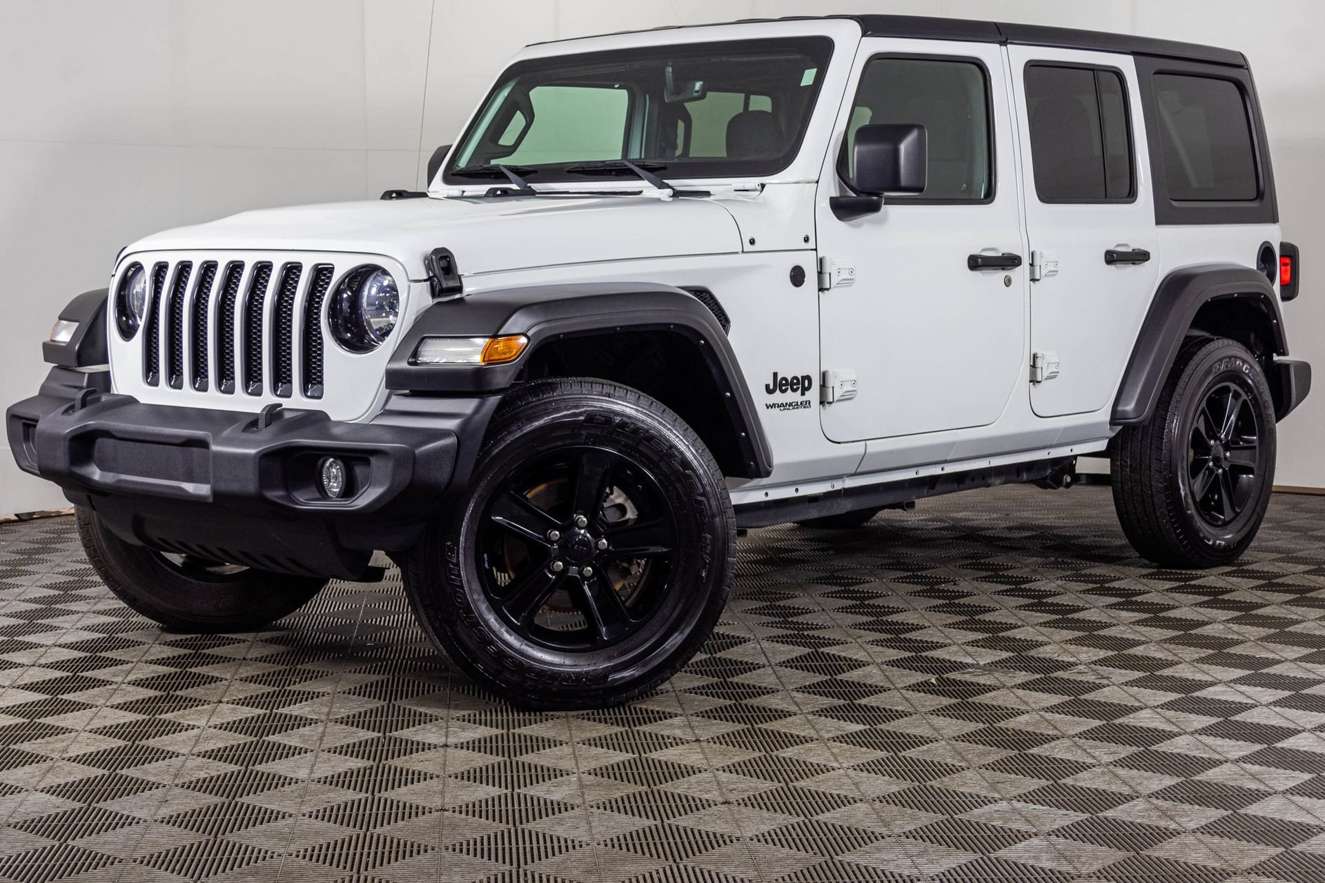 Used 2022 Jeep Wrangler Unlimited Sport AWD/4WD image 2
