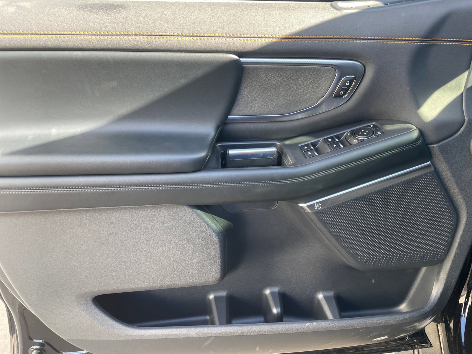 Used 2025 Ford Expedition Tremor AWD/4WD image 13