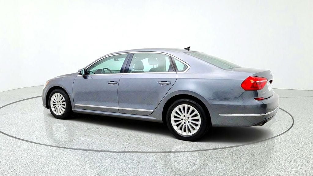 Used 2016 Volkswagen Passat 1.8T SE FWD image 7