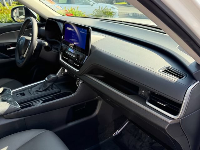 Certified 2025 Toyota Grand Highlander FWD image 18