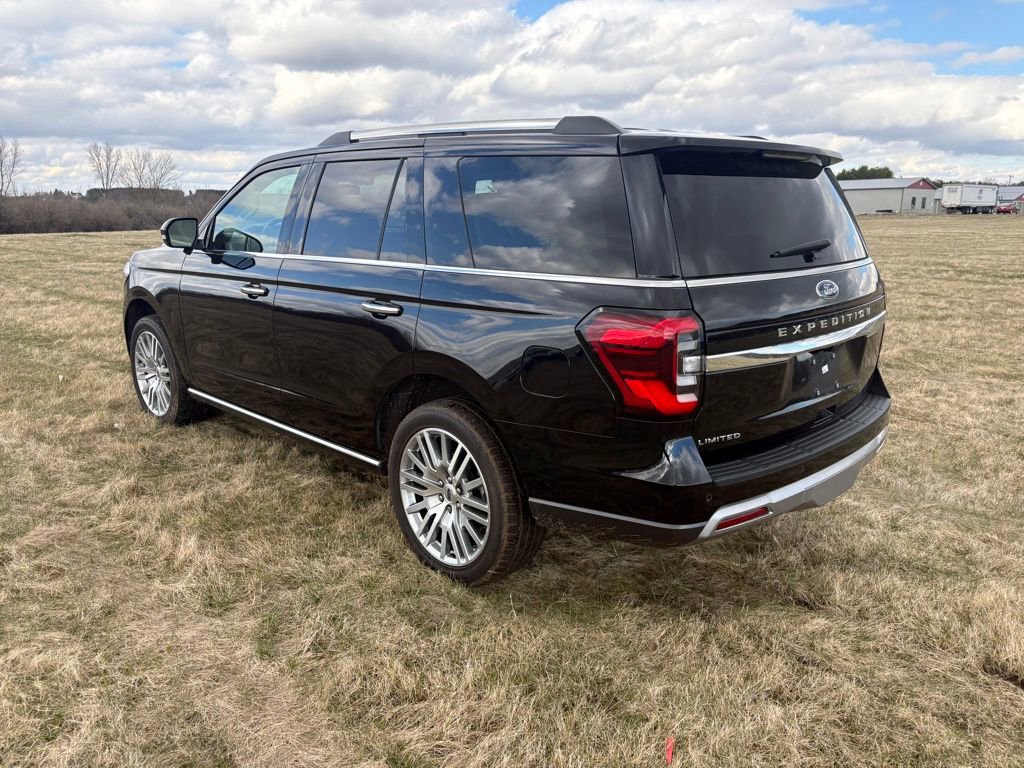 Used 2023 Ford Expedition Limited image 4