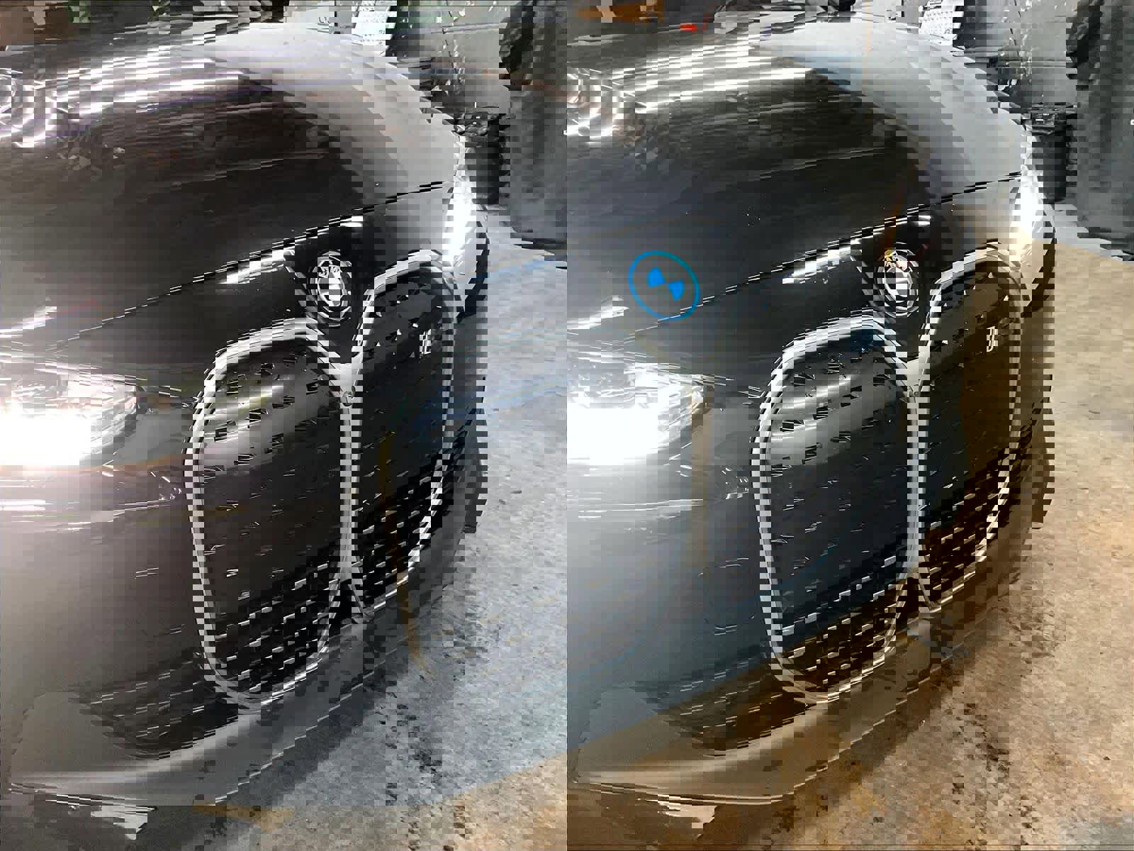 Used 2023 BMW i4 eDrive35 w/ Dynamic Handling Package image 31