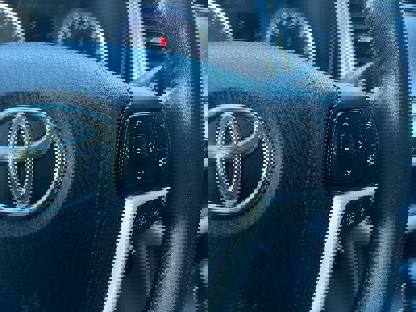 Used 2017 Toyota Highlander XLE image 27