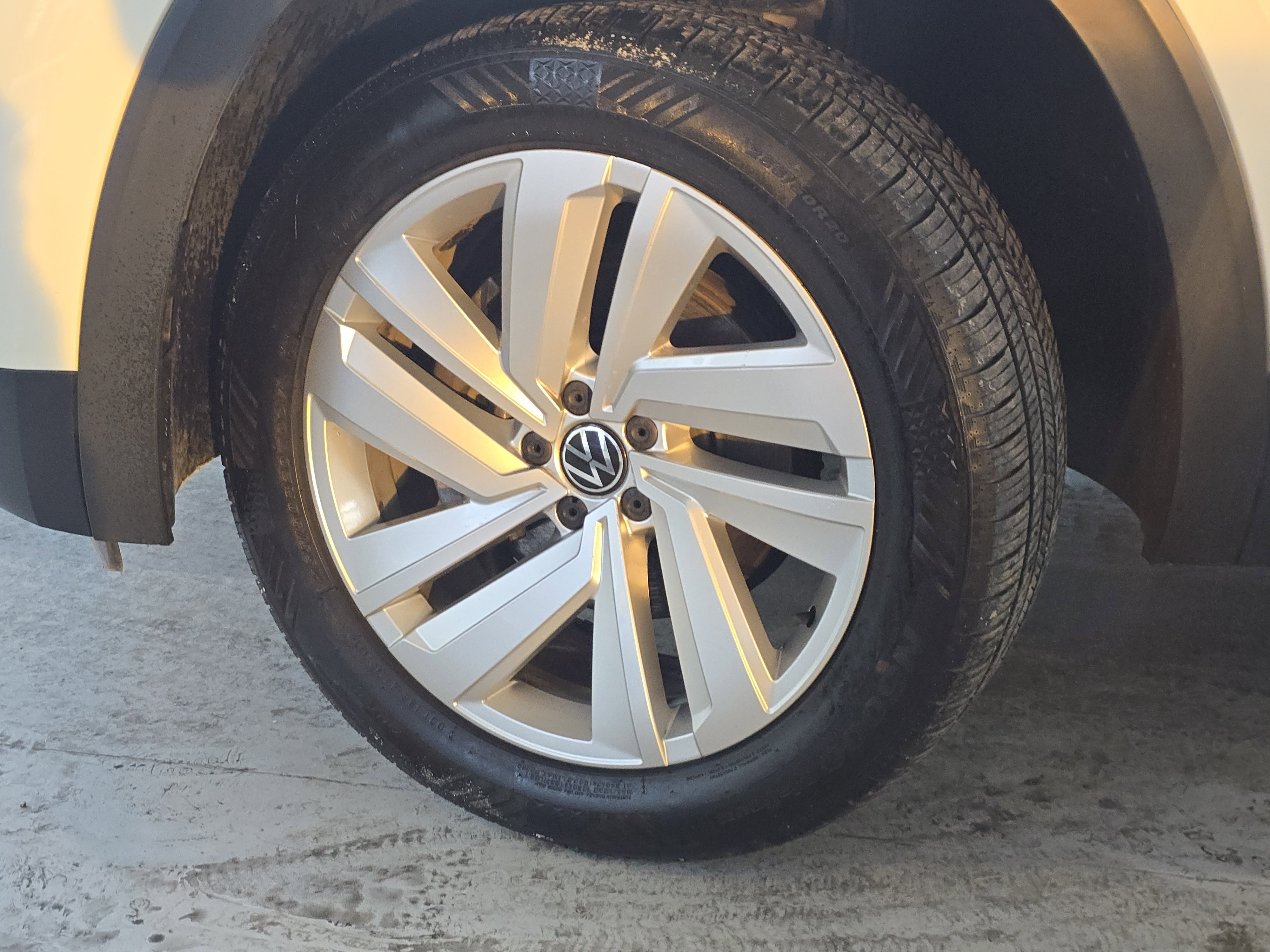 Used 2020 Volkswagen Atlas Cross Sport SE image 10