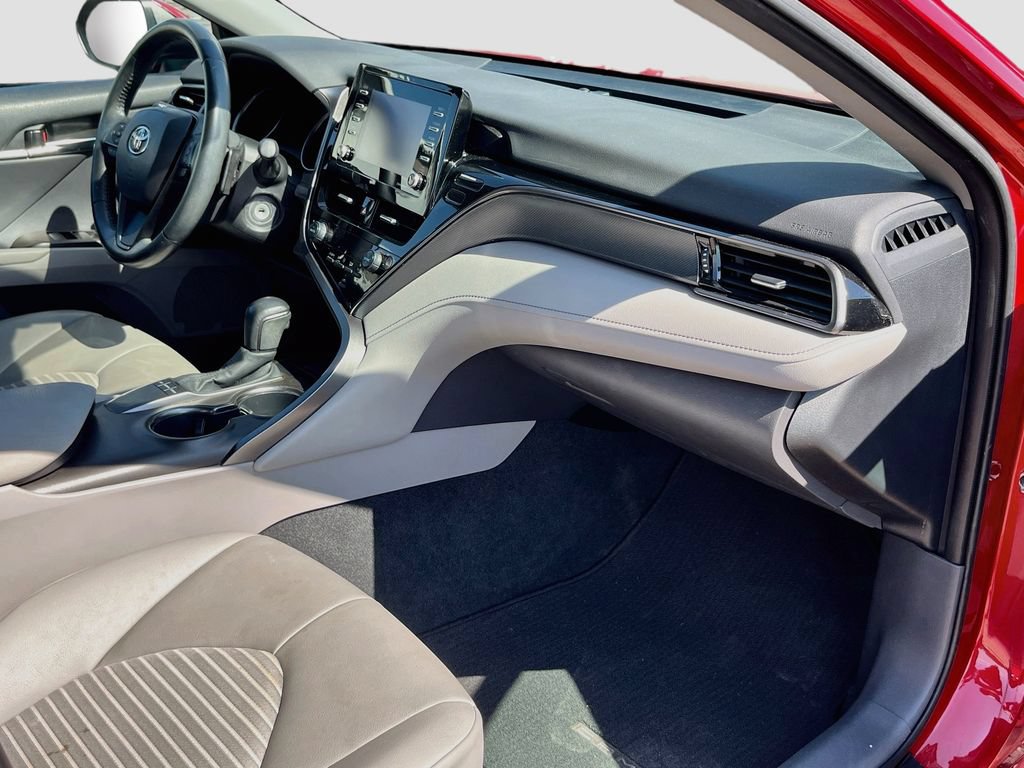 Used 2022 Toyota Camry SE FWD image 27