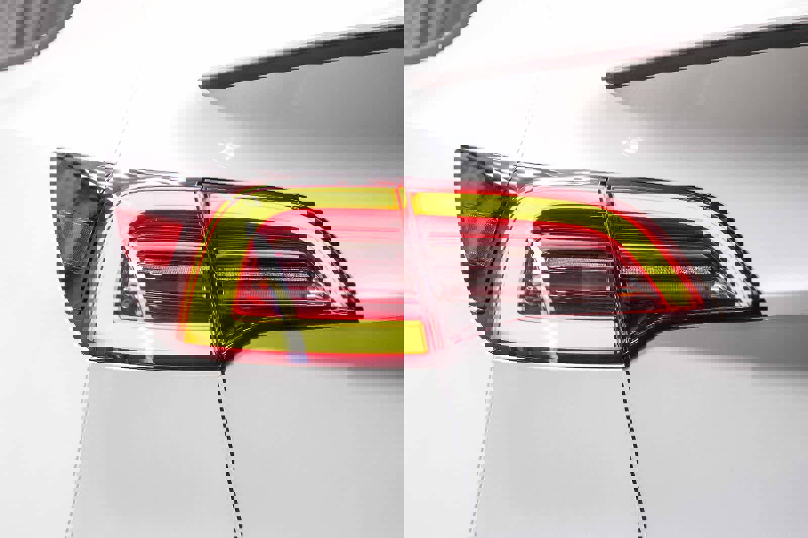 Used 2021 Tesla Model Y Long Range image 9