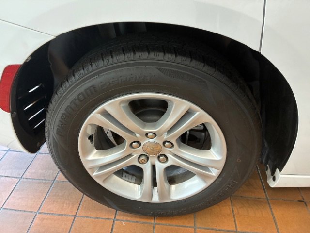 Used 2018 Dodge Charger SXT image 26