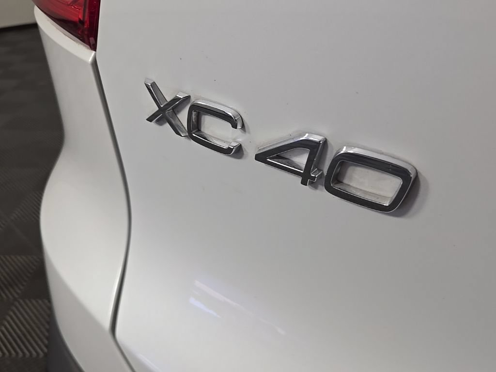 Certified 2023 Volvo XC40 Recharge Plus AWD/4WD image 13