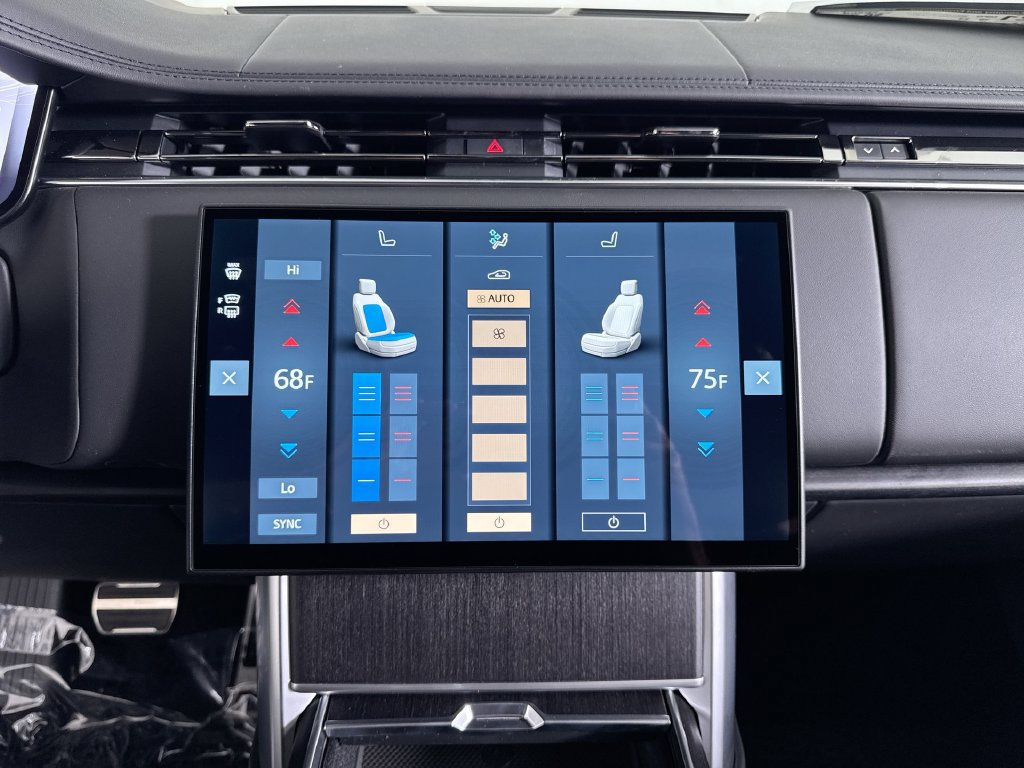 New 2026 Land Rover Range Rover SE AWD/4WD image 17