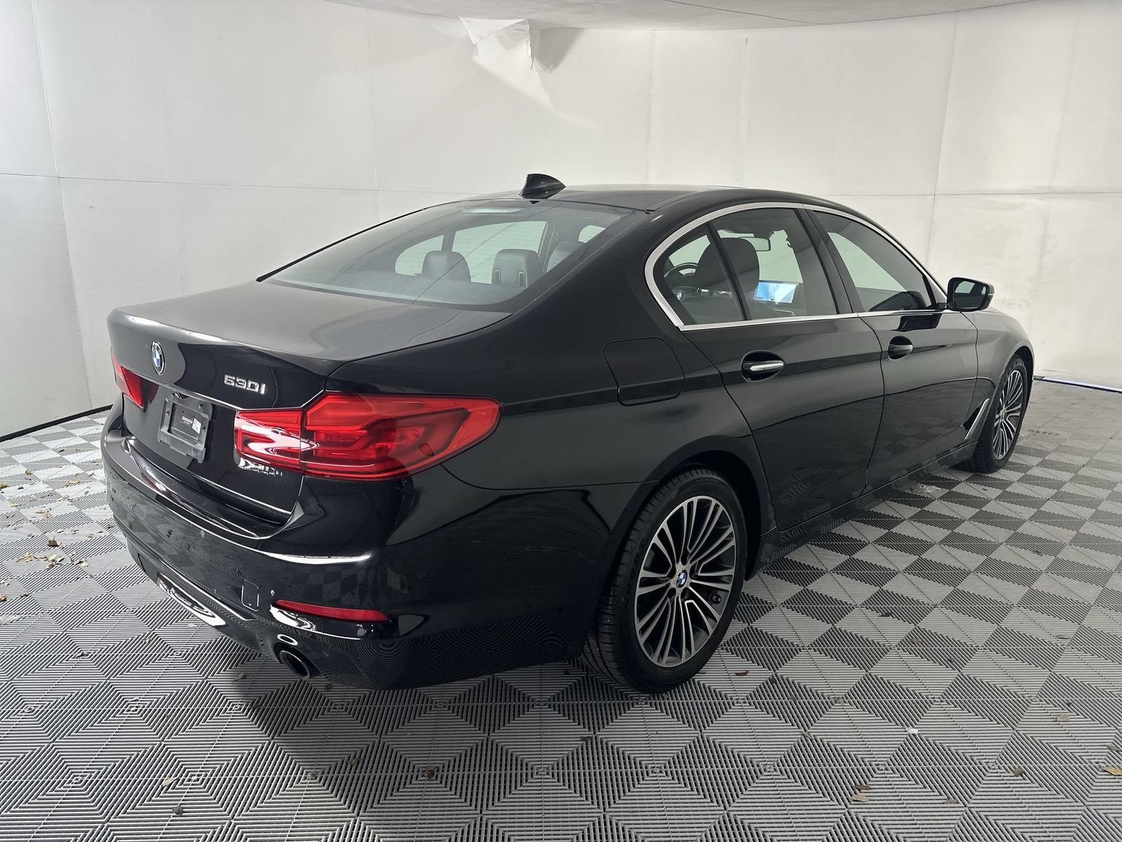 Used 2019 BMW 530i RWD image 8