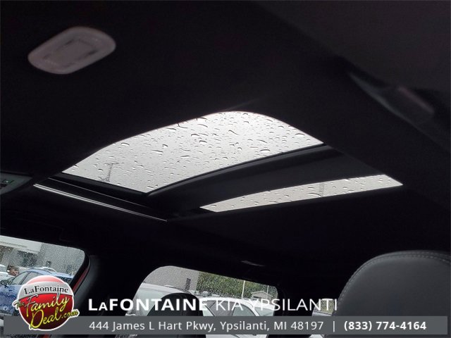 Used 2024 Mitsubishi Outlander SE Black Edition image 14