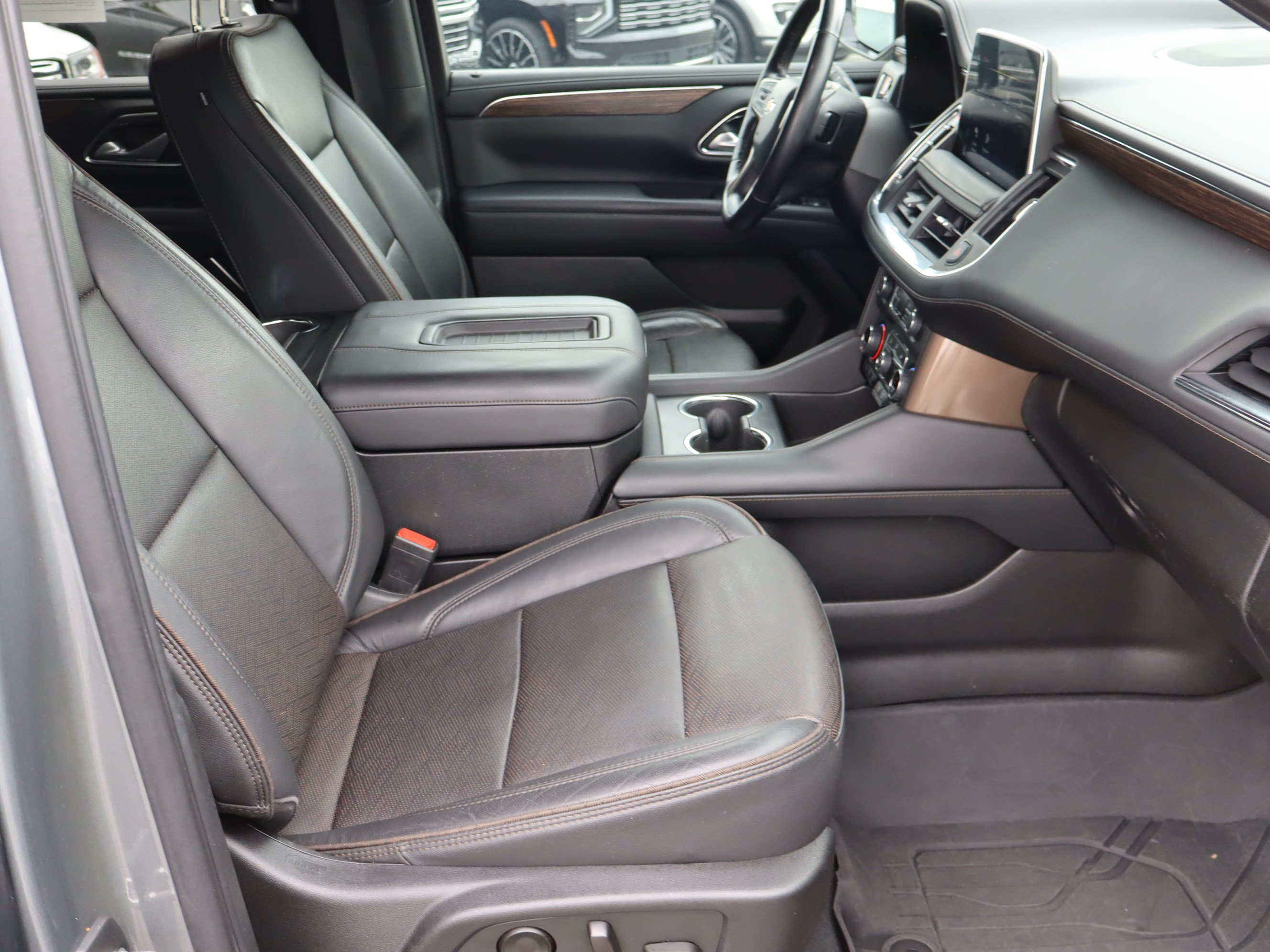Used 2022 Chevrolet Tahoe High Country w/ Max Trailering Package AWD/4WD image 39