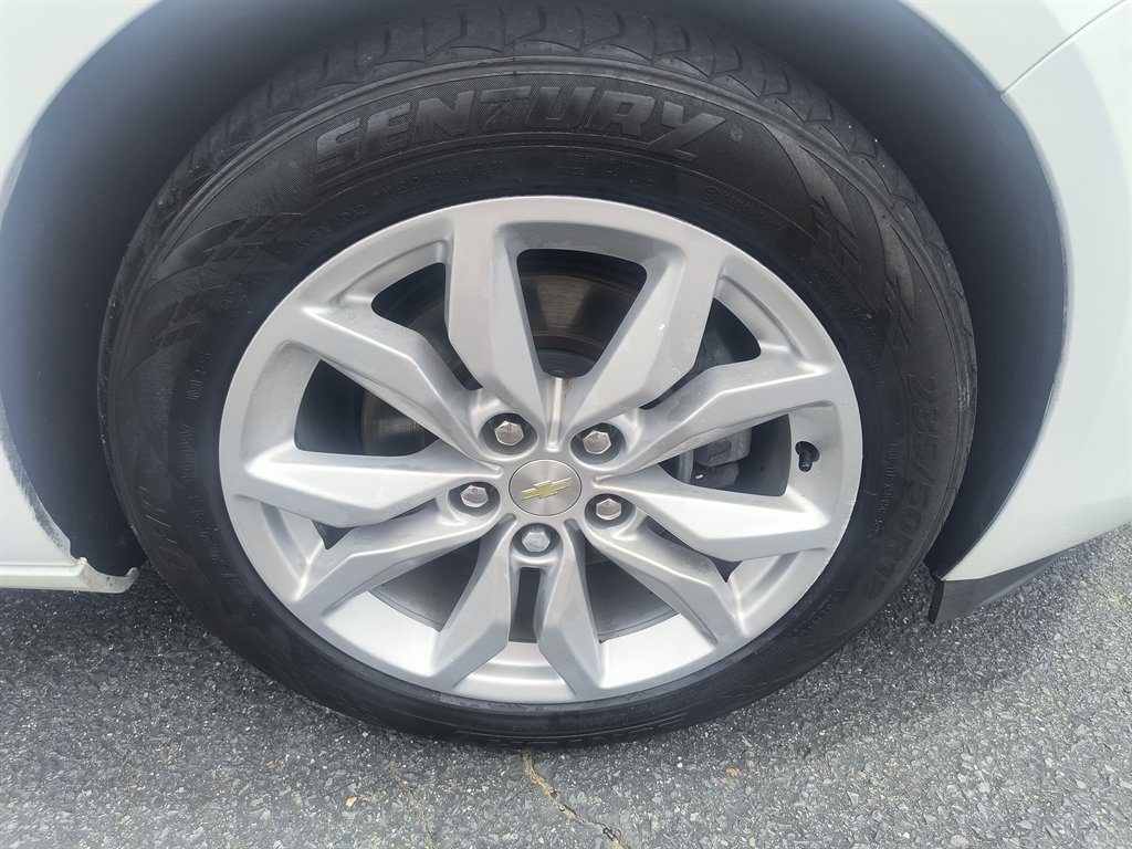 Used 2016 Chevrolet Impala LT FWD image 11