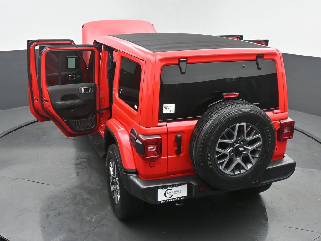 Used 2024 Jeep Wrangler Unlimited Sahara w/ Technology Group AWD/4WD image 68