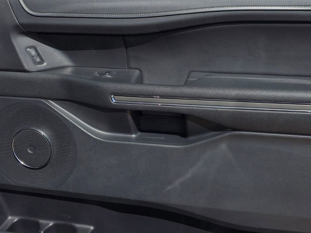 Used 2022 Ford Expedition XLT RWD image 34