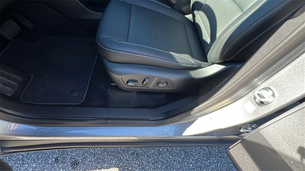 New 2026 Chevrolet Traverse LT w/ Driver Confidence Package image 14