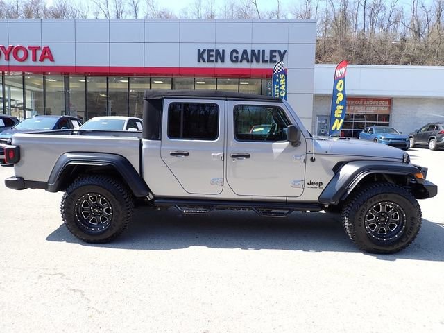 Used 2020 Jeep Gladiator Sport w/ Quick Order Package 24S image 2