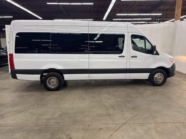 Used 2021 Mercedes-Benz Sprinter 3500 w/ Swivel Seat Package image 25