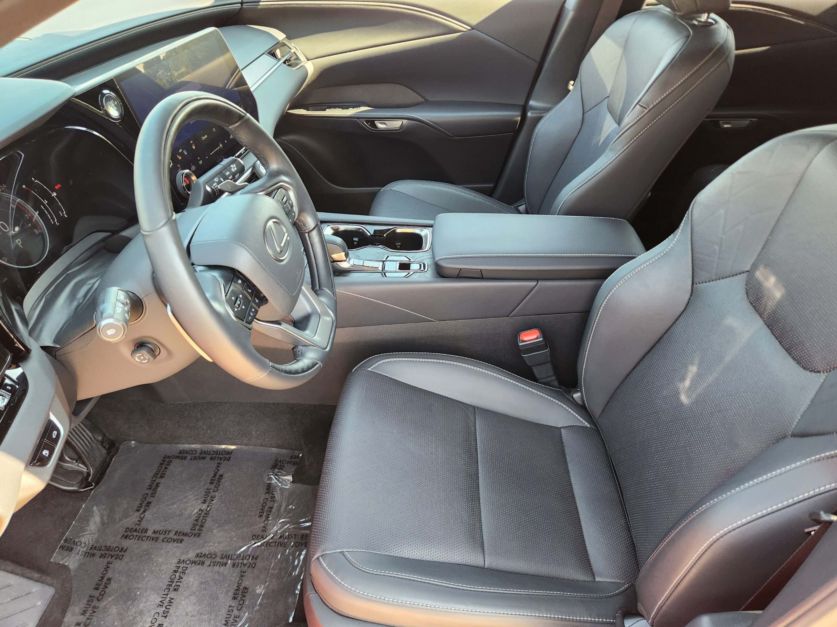 Used 2024 Lexus RX 350 Premium Plus w/ Accessory Package (Z1) FWD image 5