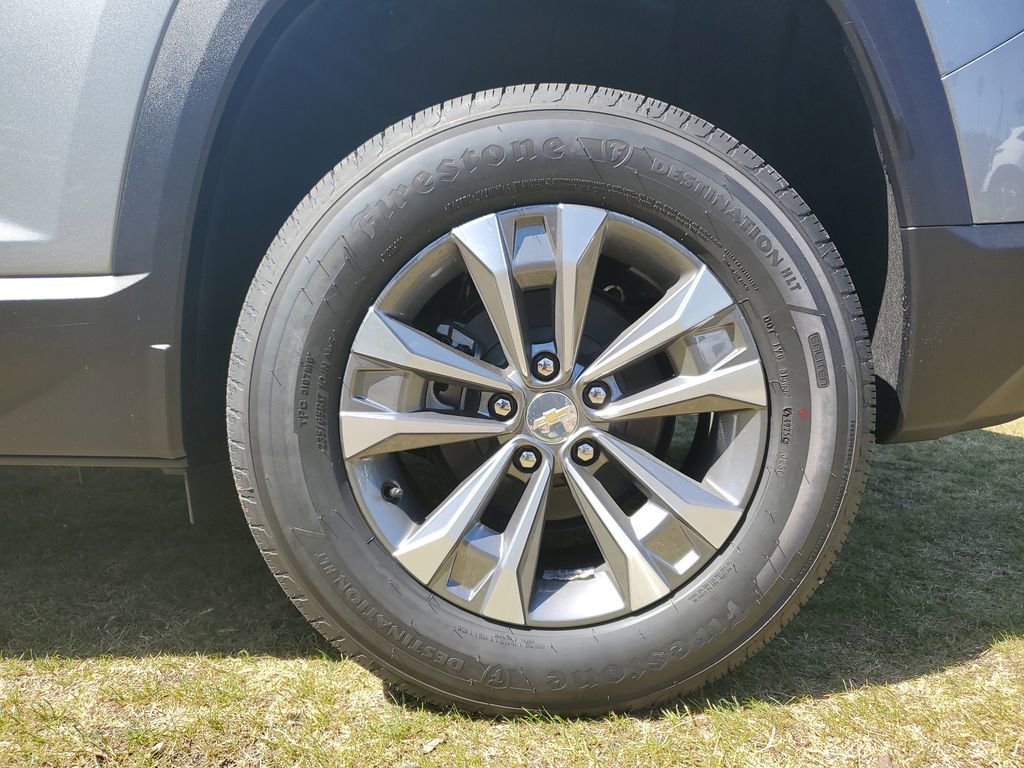 New 2026 Chevrolet Equinox LT w/ LPO, Floor Liner Package image 5