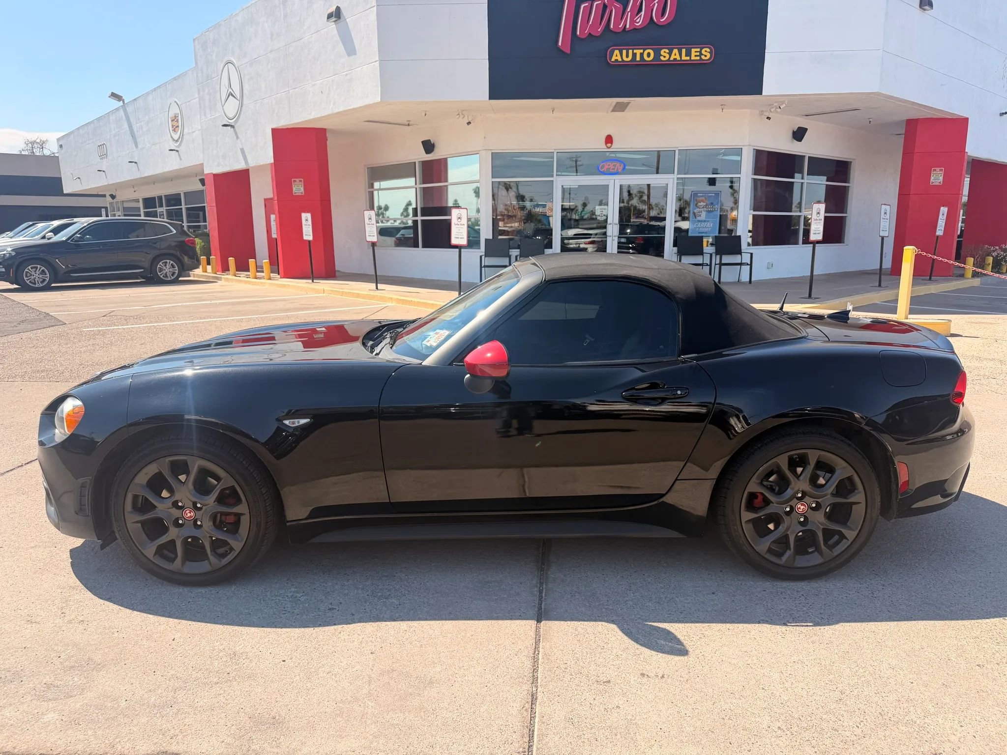 Used 2018 FIAT 124 Spider Abarth w/ Convenience Group RWD image 8