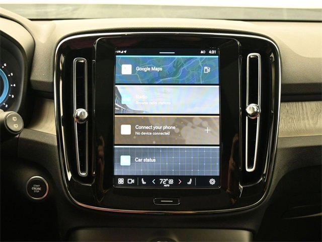 Used 2024 Volvo XC40 B5 Plus image 13