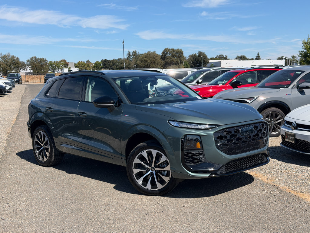 New 2026 Audi Q3 quattro 2.0T AWD/4WD image 3