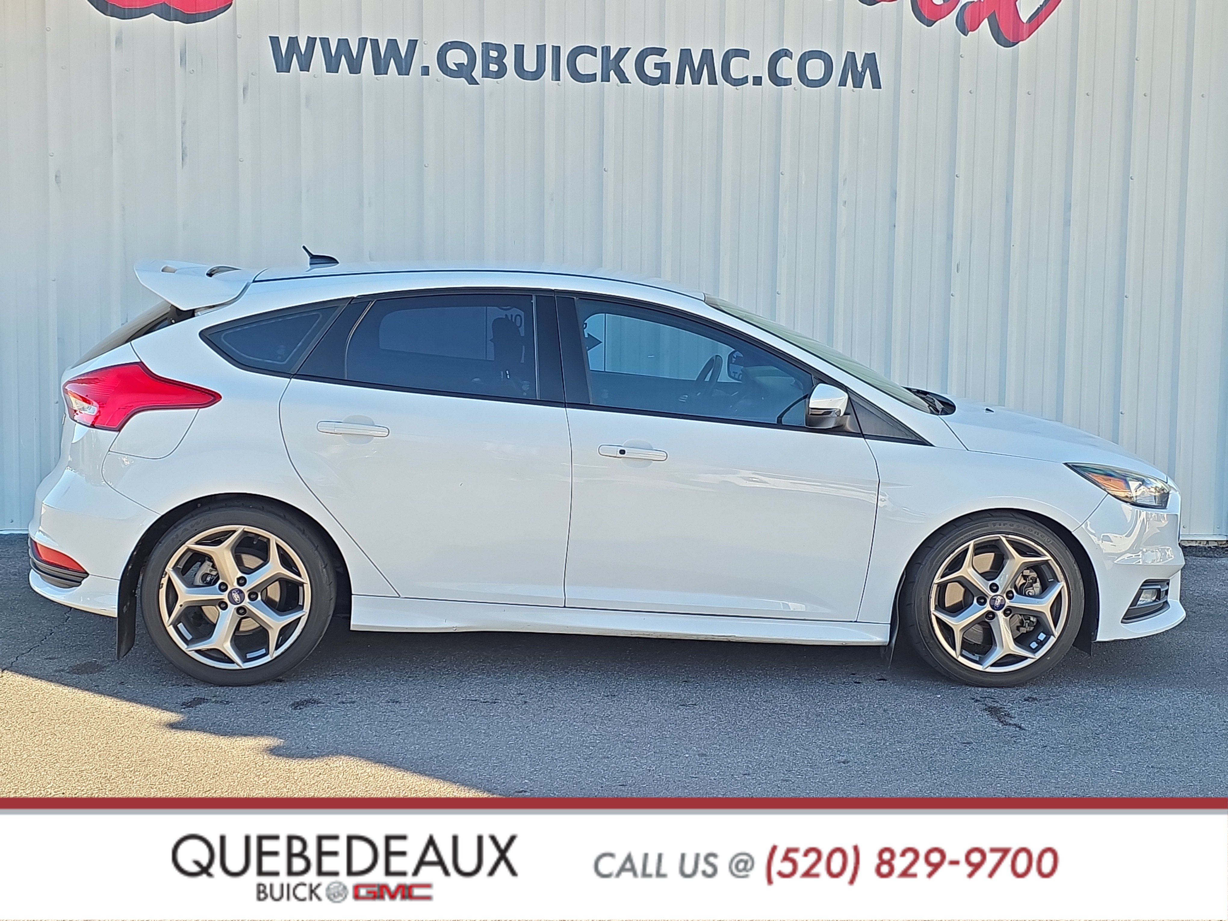 Used 2018 Ford Focus ST FWD image 8