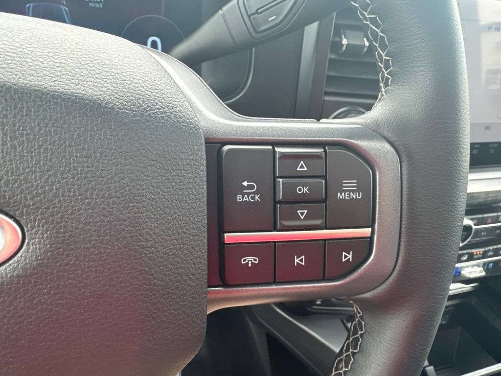 Used 2025 Ford F350 Lariat w/ Lariat Ultimate Package AWD/4WD image 19