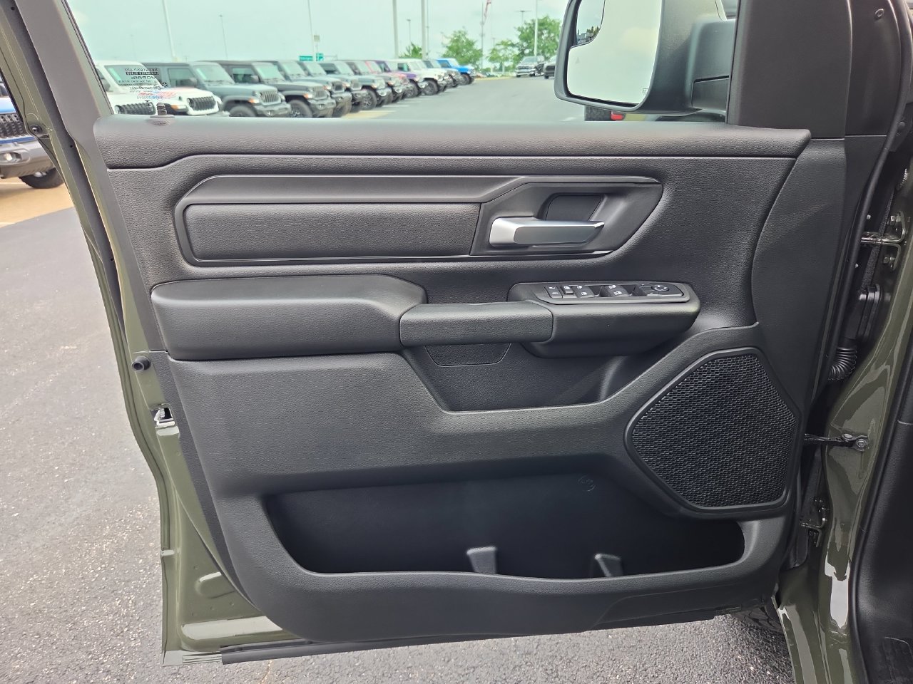 New 2026 RAM 1500 Warlock AWD/4WD image 19