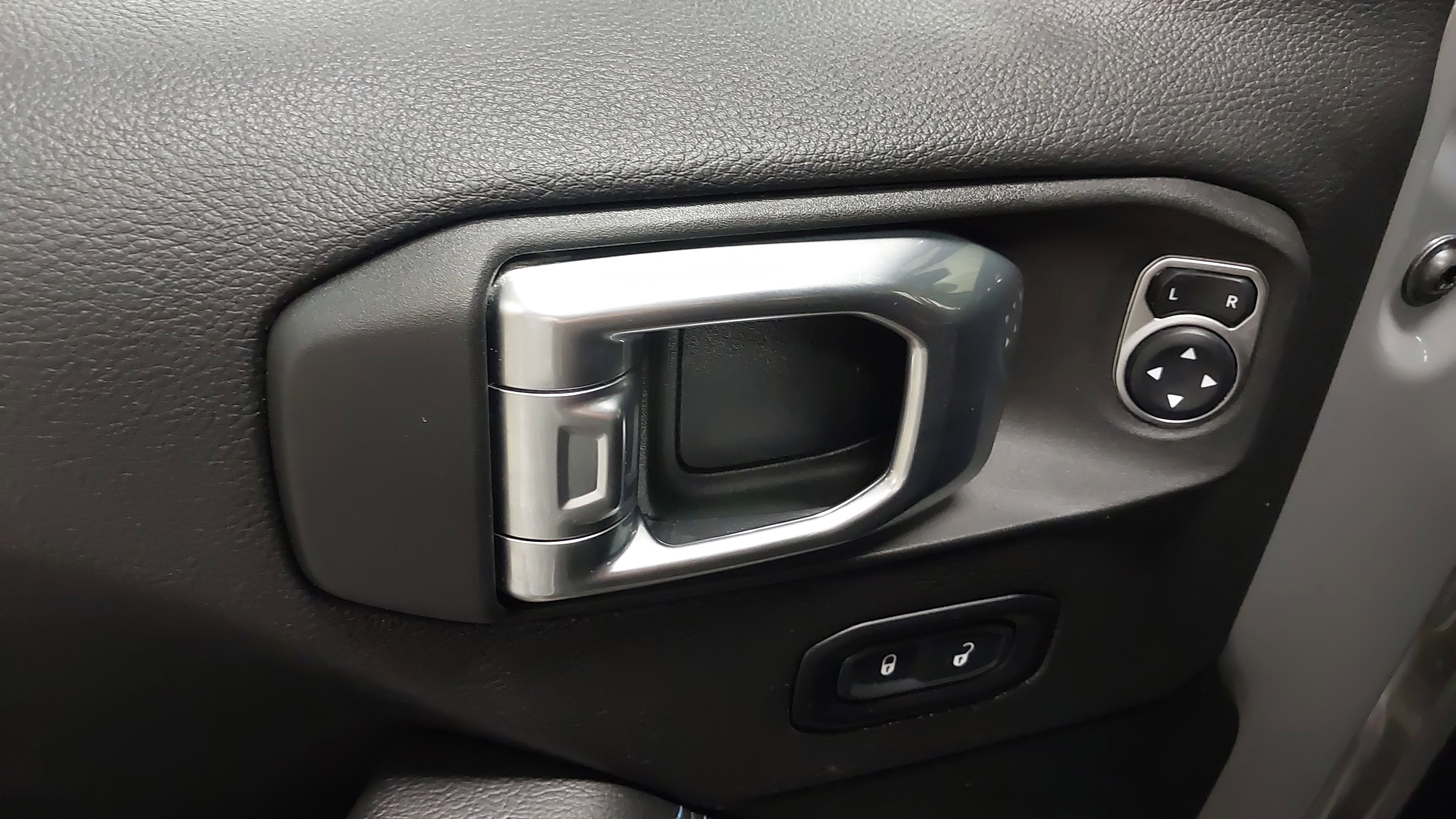 Used 2021 Jeep Wrangler Unlimited Rubicon 4xe w/ Cold Weather Group image 25