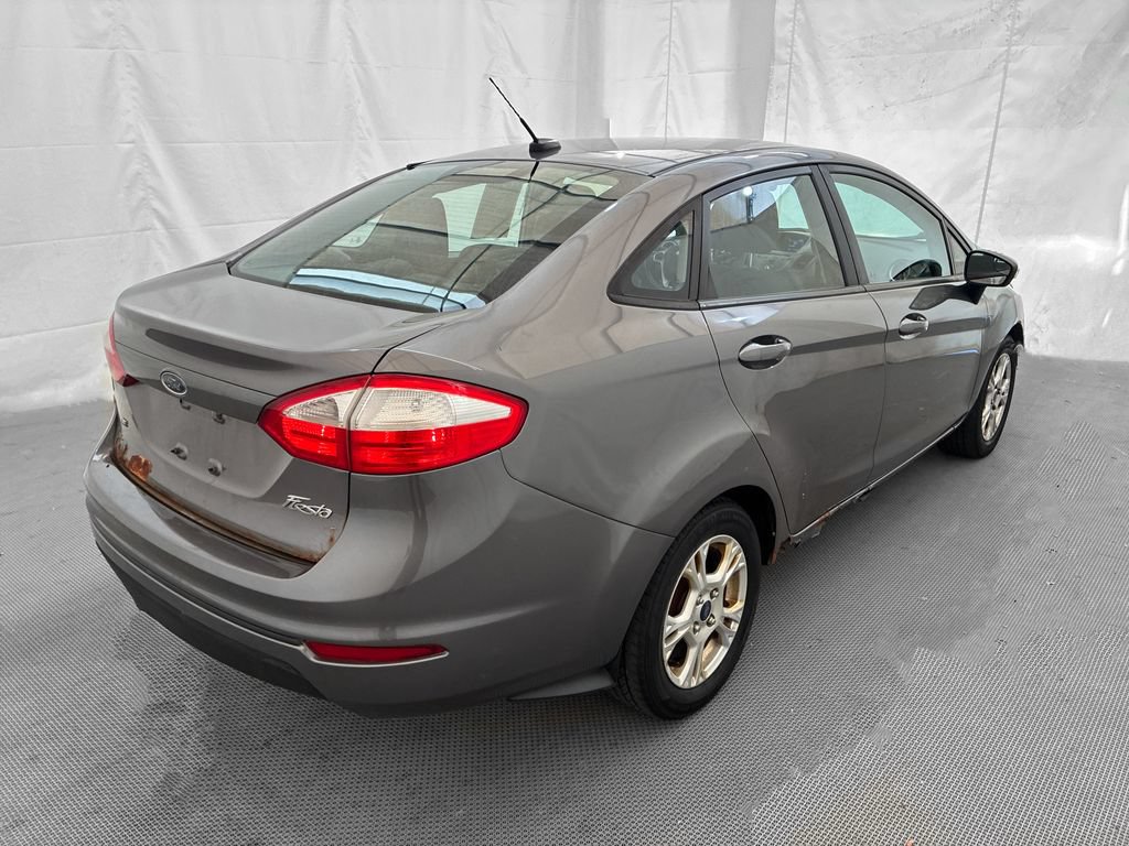 Used 2014 Ford Fiesta SE FWD image 6