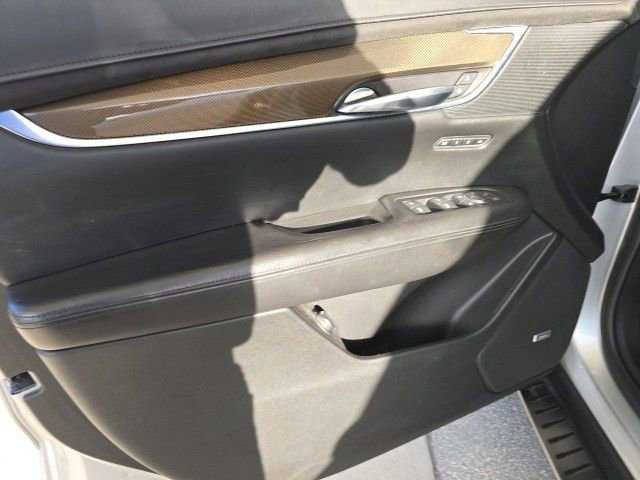 Used 2018 Cadillac XT5 Platinum w/ Driver Assist Package AWD/4WD image 8