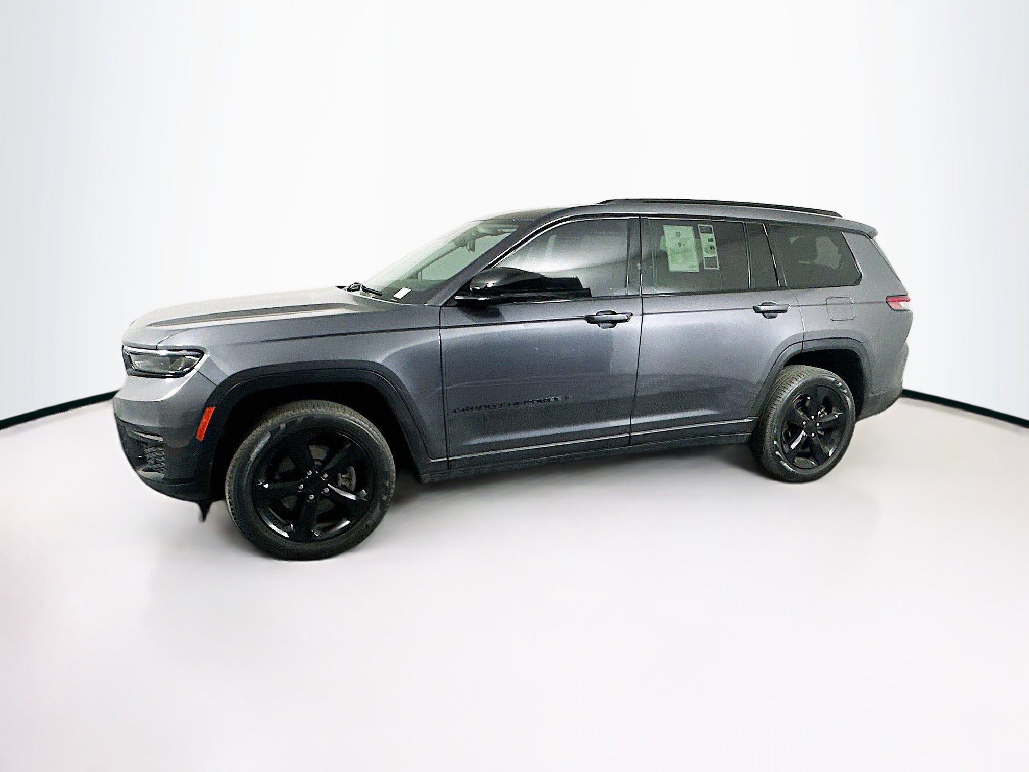 Used 2023 Jeep Grand Cherokee L Limited w/ Luxury Tech Group II AWD/4WD image 4