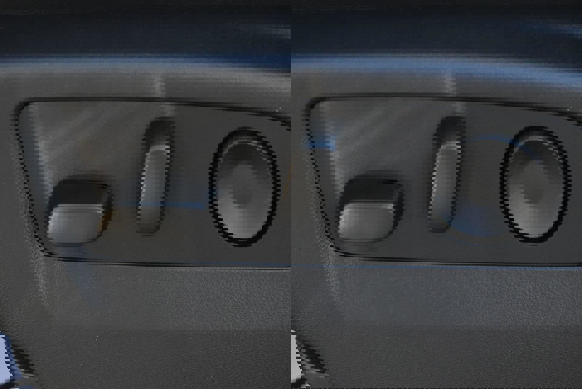 New 2026 GMC Sierra 2500 AT4 image 13