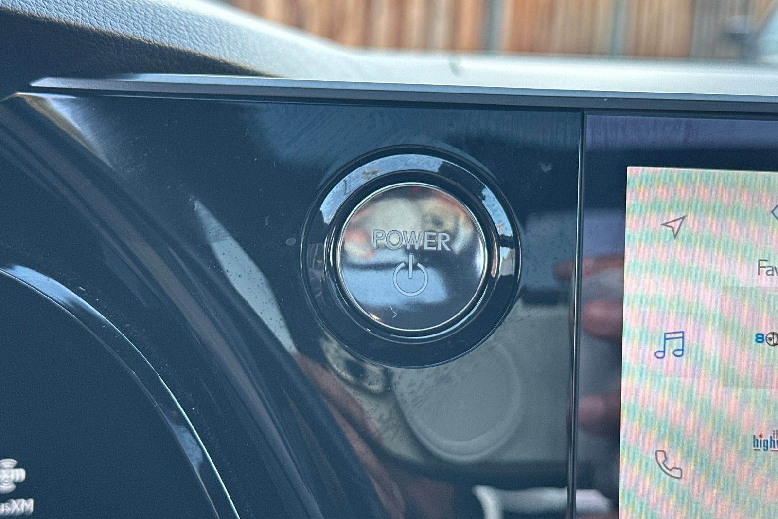 Used 2025 Lexus RX 450h AWD w/ Luxury Package image 25