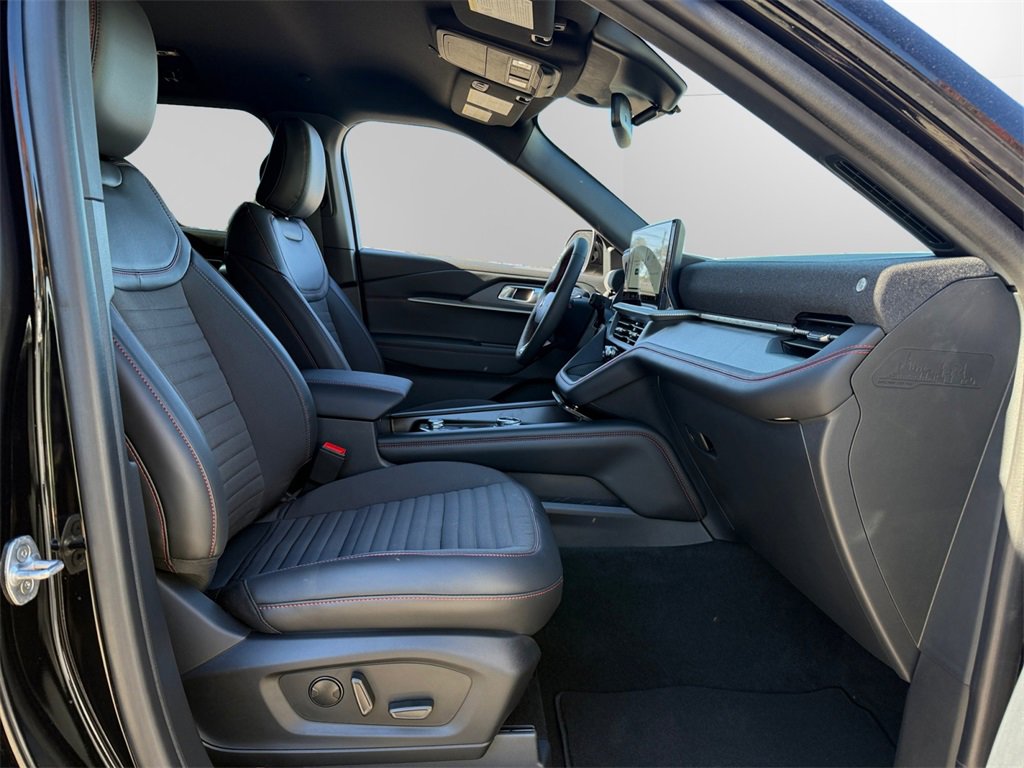 New 2025 Ford Explorer ST-Line w/ Premium Package image 15