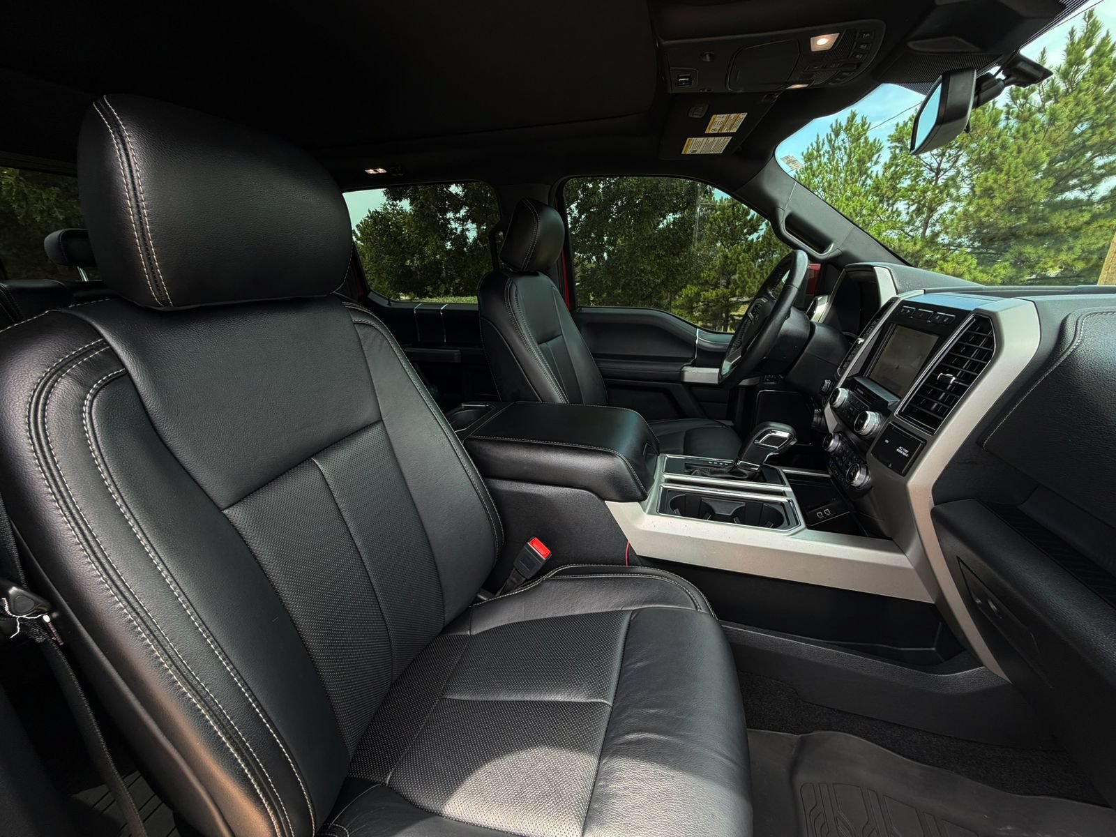 Used 2020 Ford F150 Lariat w/ Equipment Group 502A Luxury AWD/4WD image 15