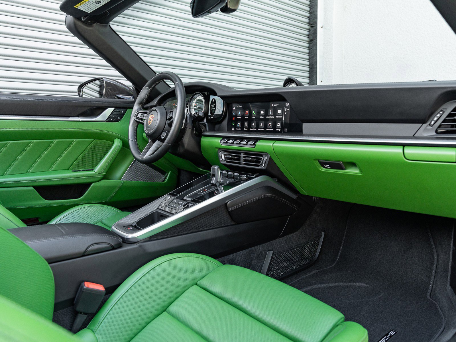 Used 2022 Porsche 911 Turbo S image 2